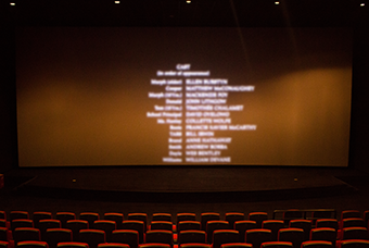 易币付 易币国际党委组织召开《长津湖》观影活动